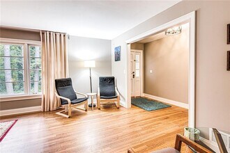 1973 Desmond Dr in Decatur, GA - Building Photo - Building Photo