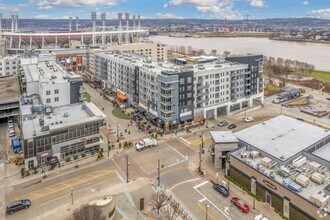 121 E Freedom Way in Cincinnati, OH - Building Photo - Building Photo