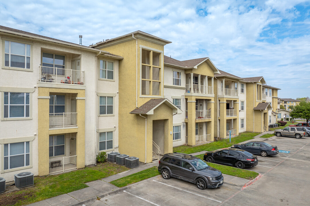 Costa Rialto in Houston, TX - Building Photo