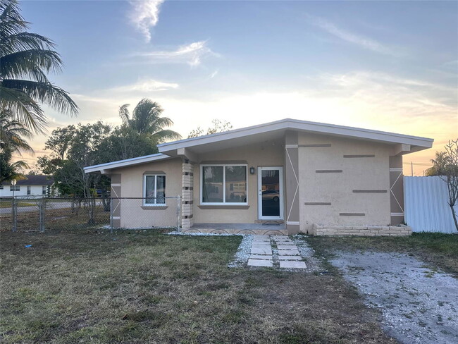 property at 17150 NE 4th Pl