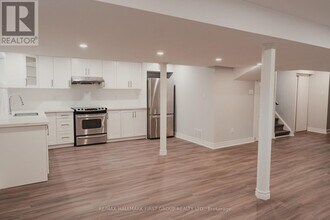 588 Marksbury Rd in Pickering, ON - Building Photo - Building Photo