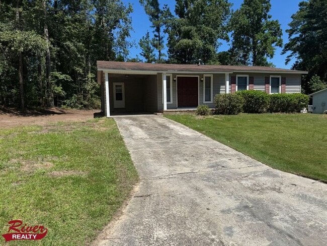 3511 Edgeworth Dr in Hephzibah, GA - Building Photo - Building Photo