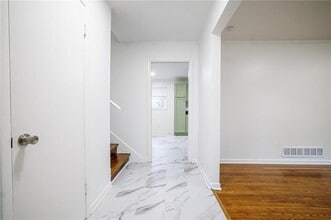 2692 Whites Mill Ct in Decatur, GA - Foto de edificio - Building Photo