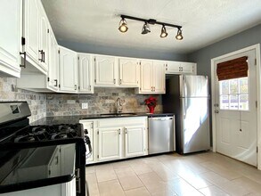 636 Frolich Dr in Midwest City, OK - Foto de edificio - Building Photo