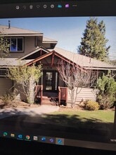 5027 Falcon Dr in Klamath Falls, OR - Building Photo - Building Photo