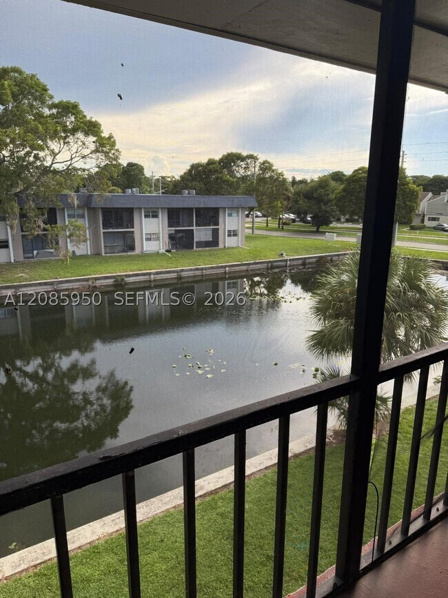 property at 8040 N Colony Cir