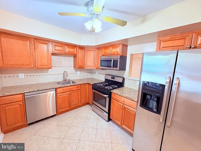property at 15068 Catbrier Ct