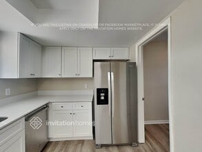 2240 Kansas St in Titusville, FL - Foto de edificio - Building Photo