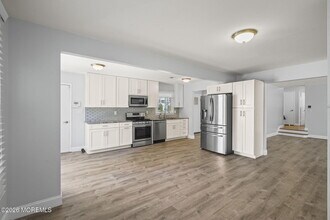 6 Rockwell Cir in Marlboro, NJ - Building Photo - Building Photo