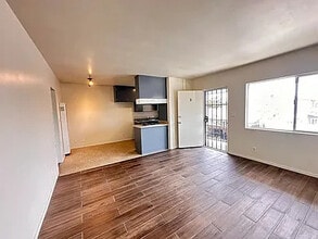 6510 Marbrisa Ave, Unit B in Huntington Park, CA - Building Photo - Building Photo