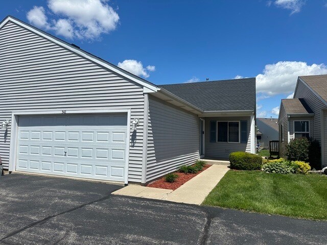 542 Timber Dr in Harvard, IL - Building Photo