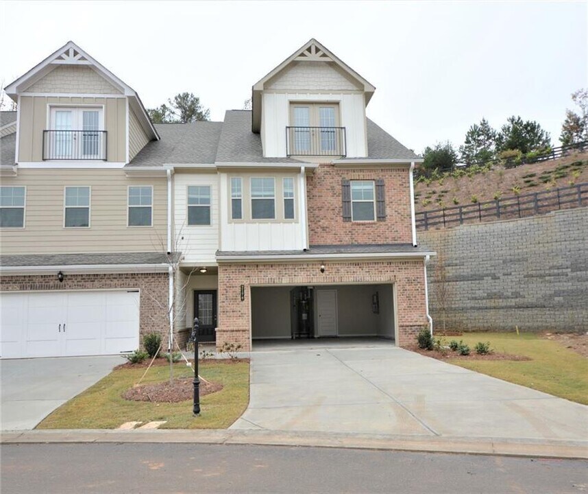 2170 Manor Pointe Dr in Cumming, GA - Building Photo