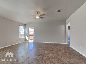 1443 Scent of Basil in San Antonio, TX - Foto de edificio - Building Photo