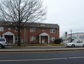 1722 West Virginia Ave NE in Washington, DC - Foto de edificio - Building Photo
