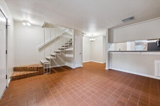 1205 Autrey St in Houston, TX - Building Photo - Building Photo