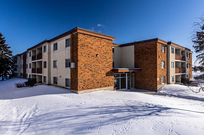 Gemini Apartments in Edmonton, AB - Building Photo - Building Photo