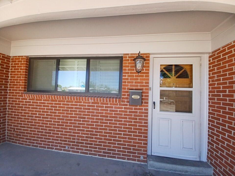 3216 Donegal Rd in El Paso, TX - Building Photo