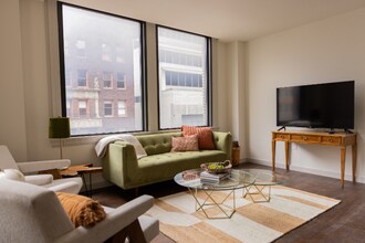 6 E 5th St in Tulsa, OK - Building Photo - Building Photo