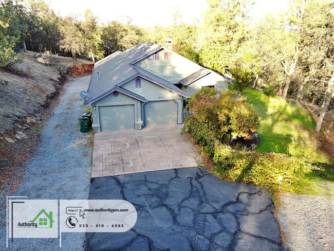 property at 15714 Middletown Park Dr