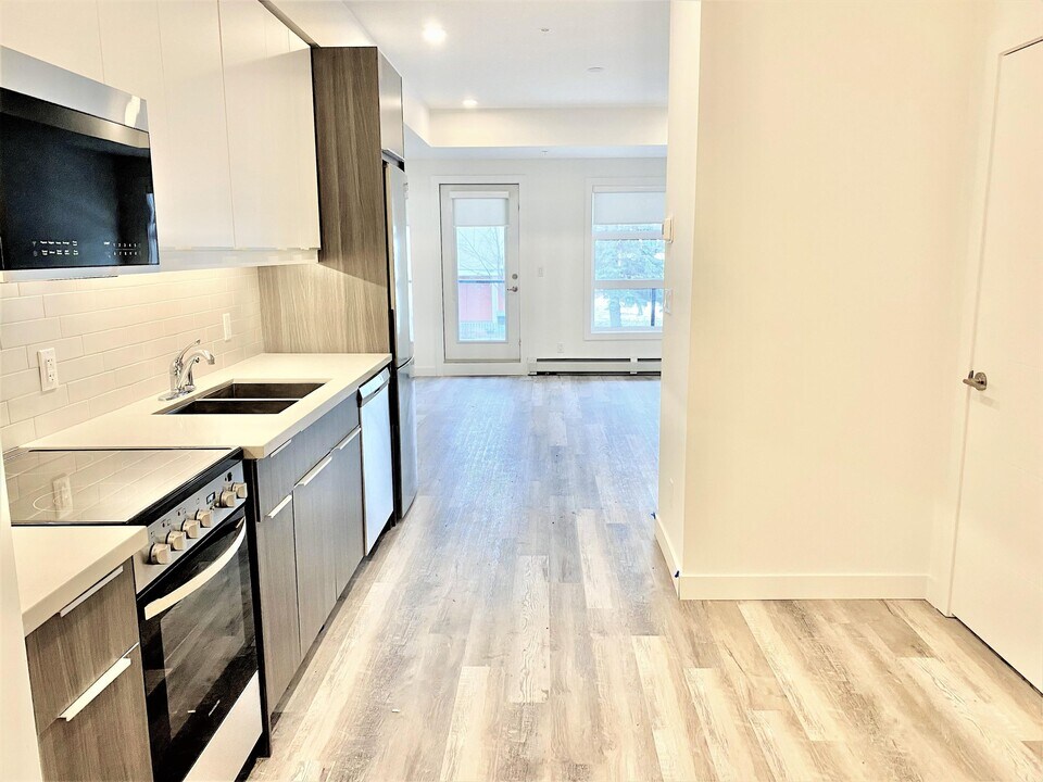 10720-378 78 Ave NW in Edmonton, AB - Building Photo