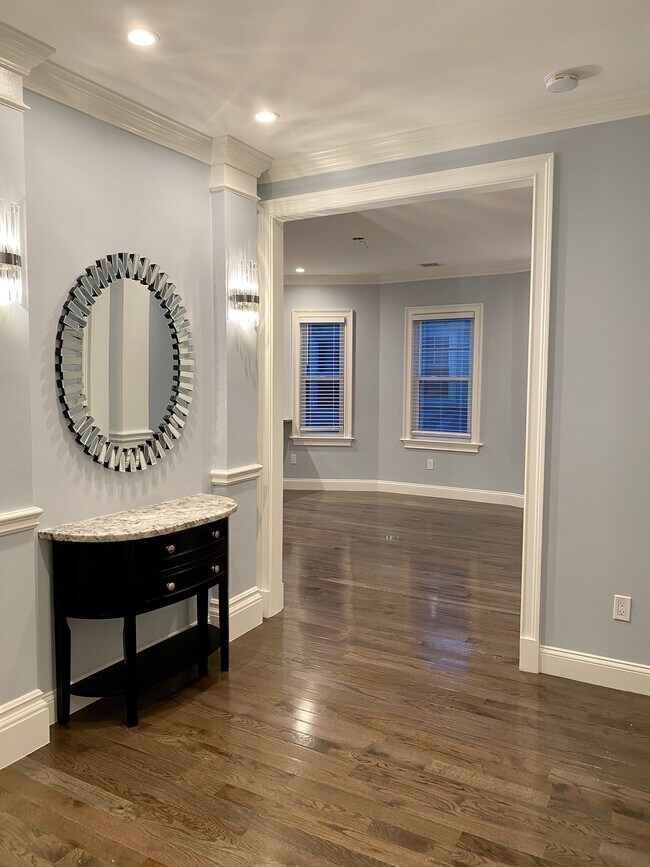 10 Morrill St, Unit #2 in Boston, MA - Building Photo - Building Photo