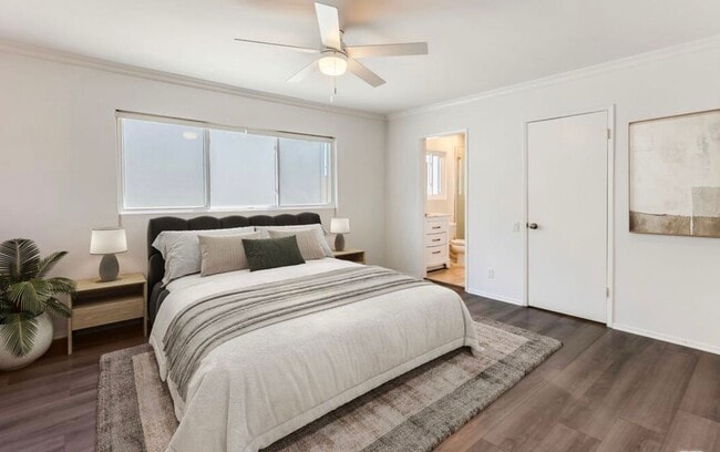 1048 9th St in Santa Monica, CA - Building Photo - Building Photo
