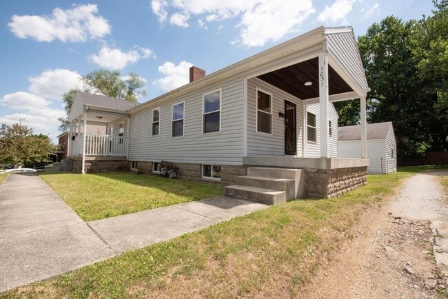 property at 1031-1033 N 20th St