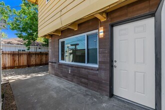 1141-1161 Oak Ave in St Helena, CA - Building Photo - Building Photo