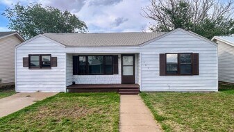 307 34th St in Snyder, TX - Building Photo