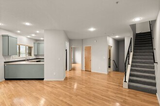 941 N Cook St in Portland, OR - Building Photo - Building Photo