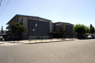 Redwood Apartments in Redwood City, CA - Building Photo