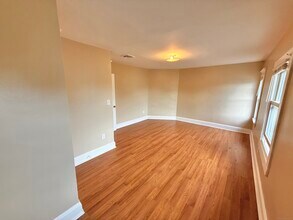 896 Howard Ave in Bridgeport, CT - Building Photo - Building Photo