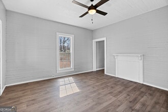 214 Arnco 3rd St in Newnan, GA - Building Photo - Building Photo