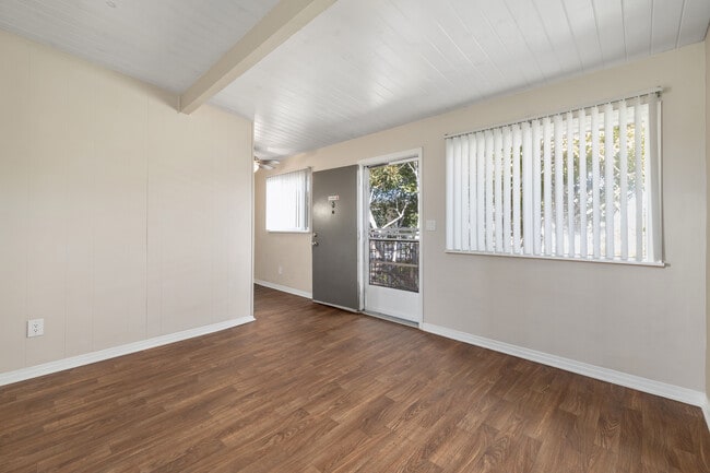 Sea Breeze Garden Apartments