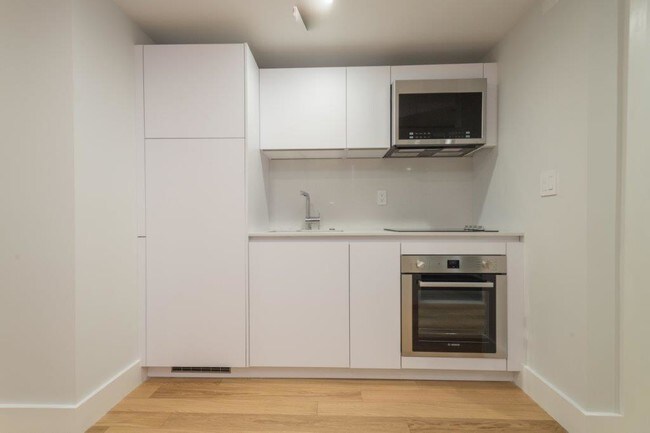 35 South St, Unit B3 in Boston, MA - Building Photo - Building Photo