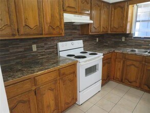 452 Finch Dr in Desoto, TX - Building Photo - Building Photo