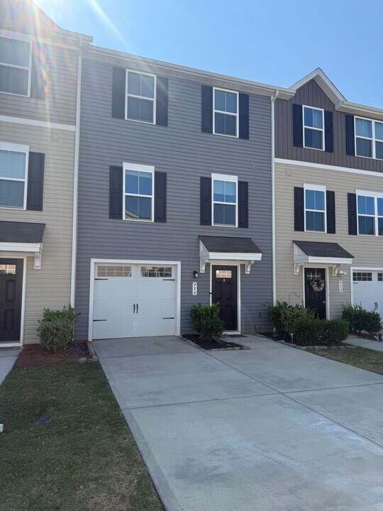 936 Taybyn Rd in Fort Mill, SC - Building Photo
