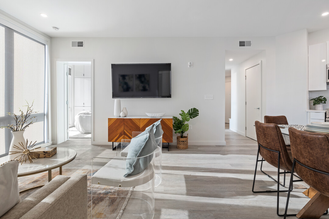 Modo Apartments in Washington, DC - Building Photo