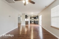 592 Hannah Pl photo'