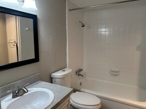 3754 W Buckingham Rd, Unit 103 in Garland, TX - Foto de edificio - Building Photo