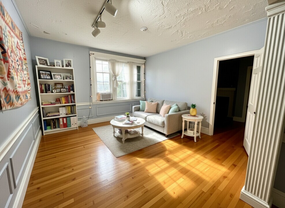 316 St Paul St in Brookline, MA - Foto de edificio