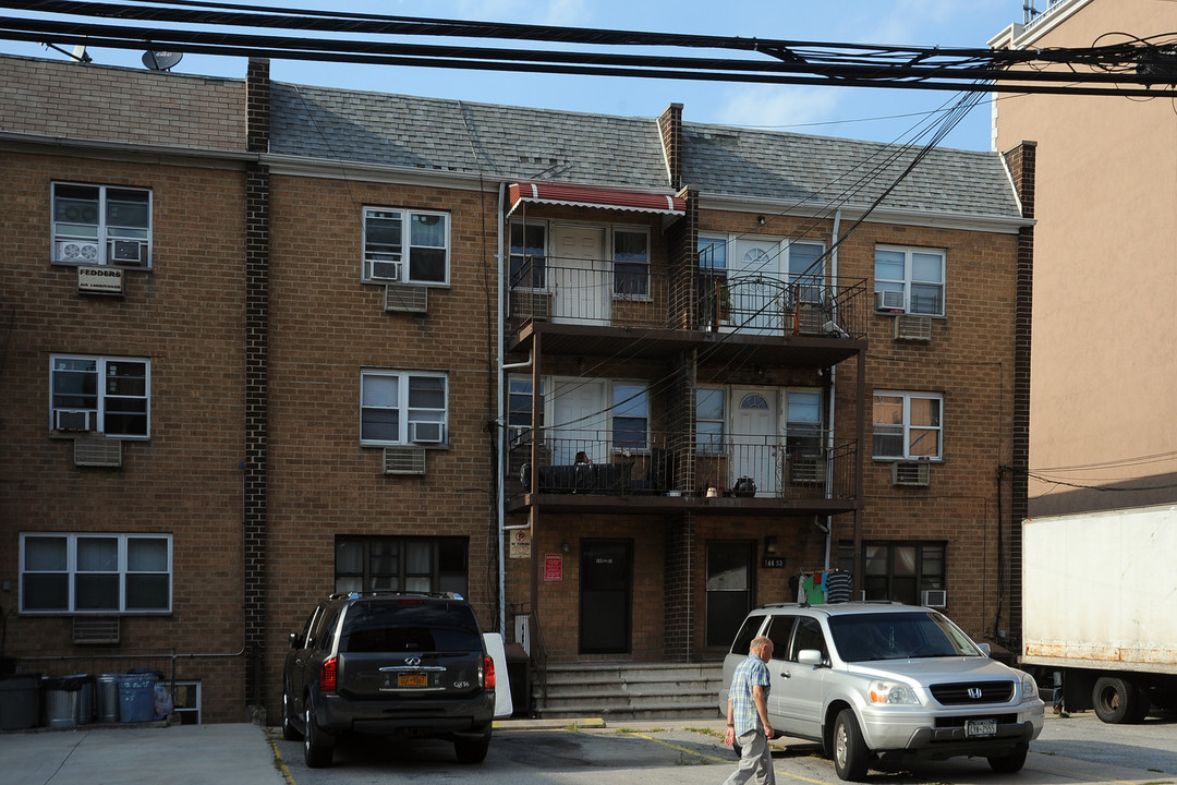 14453 38th Ave in Flushing, NY - Building Photo