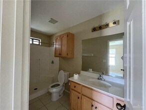 2310 Dora Jeanne Dr in Mission, TX - Building Photo - Building Photo