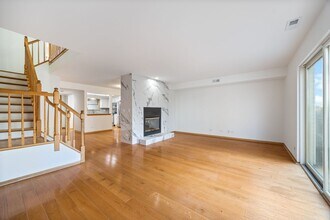 815 Pearson St in Des Plaines, IL - Building Photo - Building Photo