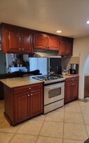 1581 W Cardella Rd in Merced, CA - Building Photo