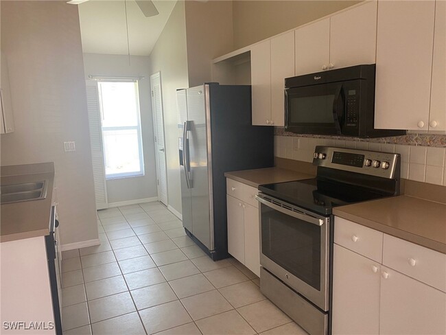 property at 3551 Gloxinia Dr