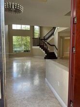 2750 Jockey Cir in Davie, FL - Building Photo - Building Photo