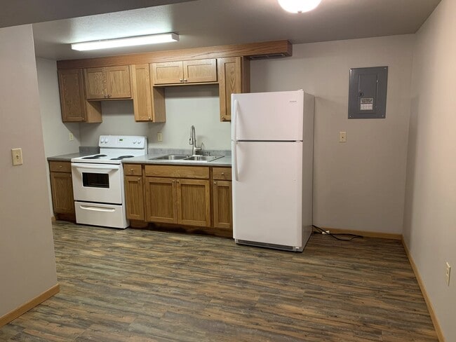 1409 E Sioux Ave, Unit 1411 Unit F in Pierre, SD - Building Photo - Building Photo