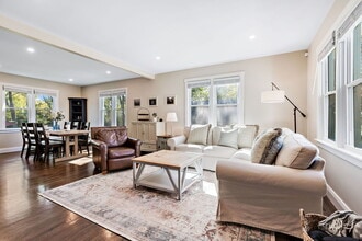 639 Cumnor Ave in Barrington, IL - Building Photo - Building Photo