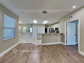 4150 Caparosa Cir in Melbourne, FL - Foto de edificio - Building Photo